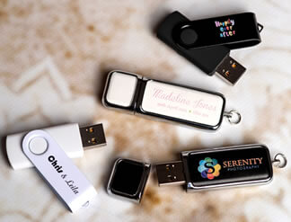 Essentials Leather & Twist USB flash drives