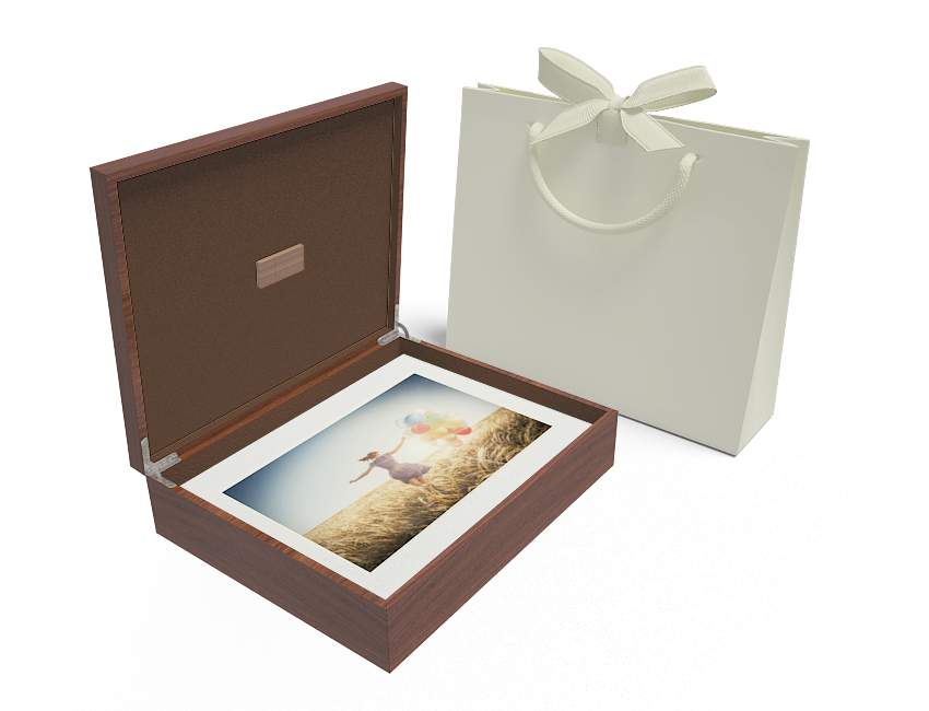 8 x 12 Walnut Window Folio with 8g Walnut USB, 10 mats
