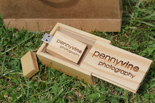 Light wooden USB with box and bag