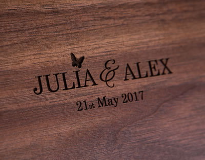 Engrave your wooden folio box