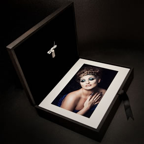 Premium Colours Black 14x11 Folio Box